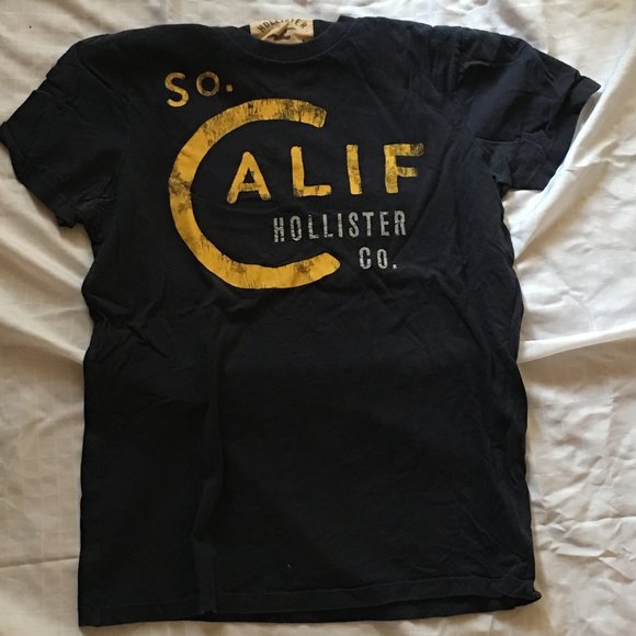 Hollister Graphic T-shirt. Worn 3 times - Picture 1 of 2